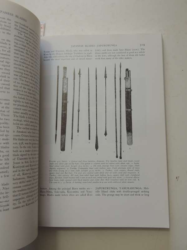 A Glossary Of The Construction, Decoration And Use Of Arms And Armour - George Cameron Stone