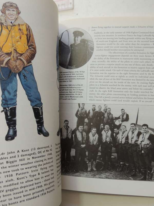 The Legendary Spitfire Mk I/II 1939-41 - Osprey Aircraft Of The Aces Vol 1