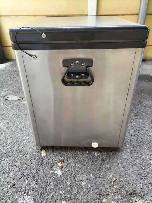 Snowmaster Kellerman 40L Camp fridge with bag