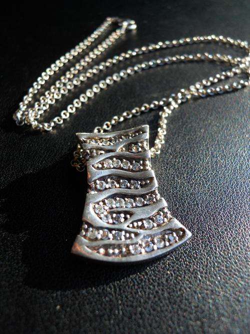 925 marked silver pendant on marked silver chain