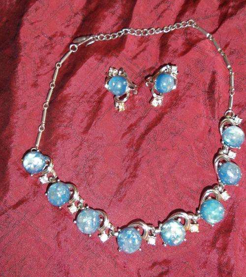 Vintage Costume Necklace and Matching Earrings