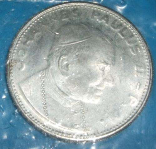 Johannes Paulus 11 2 P.M PM coin coins token tokens John Paul Pope 20th century catholic church leader international unknown collectable collect collection religion silver metal vatican city country council reform orthodox stand stances wel known leadership bulk 2 two dotted line round bid buy now crazy auction tuesday wednesday friday weekend research coin worlds ending communism poland native must have low price bargain old antique 