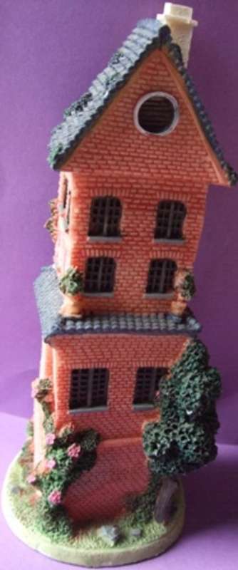 beautiful amazing breath-taking gift present ornament clock home tower church decor display decorative time polystone hand casted craft art painted paint detail fine finely detailed village town made craftsmen battery small mini office lounge bedroom birthday valentines day antique hard to find quality palace castle woman women collect collection collector fine bid buy now auction bargain low price cheap wednesday tuesday friday weekend must have item crazy wacky colourful colour 