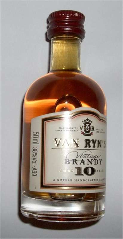 side view brandy whisky brandewyn brannewyn burn burny burning wine white red sauvignon blanc chenin shiraz merlot cap du classique champagne jc le roux kwv fine 3 5 10 15 20 year yr mature blend blended vintage pot still potstill stilled distil distill distell distel distilled matured oak wood wooden barrel casket flask hip cognaq glass pure fine amazing great top notch quality fantastic superb super awesome incredible awesome good fine deluxe vip