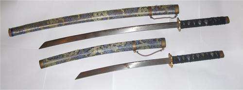 front edge sharp shine shiney shiny silver sheen riffle pattern patterned 4 5 6 7 8 fold folded