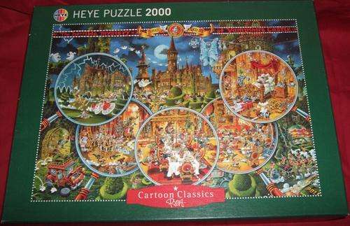 Heye Cartoon 2000 pieces Puzzle - The Horrible Mystery of Vampshire Castle