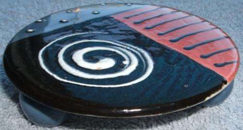 Beautiful artistic handcrafted 3 legged small round stand Painted glazed ceramic spiral dots stripes design ethnic african antique beautiful amazing stunning wow spectacular pretty ornament home lounge kitchen event unusual mini cup or mug holder candle holder coaster display collect collection art paint crafts made unknown use office assecories assecory accesory accesories stationary tableware kitchenware pottery plate three leg legged legg shapes drawings gift present birthday mothersday fathersday christmas secretary boss valentinesday low price cheap bargain bid buy now closing soon end ending R1 crazy tuesday wacky wednesday snap friday special weekend auction must have sale tribal tribe