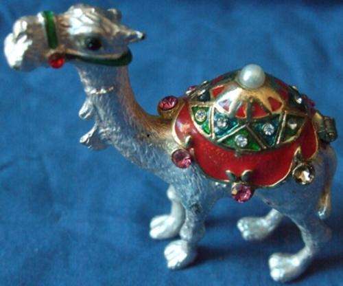 non magnetic non-magnetic metal silver camel lift up secret stash holder hole compartment hump colourful colours beautiful wow stunning lovely ornament figurine oriental jerusalem desert animal small medium in the home display case collection collector collector's edition collect kameel new secondhand solid bright light gold golden rim other antique red green yellow ears perfect gift present glitter shining euthopian round craft art christmas birthday new year holidays valentines day limited stock one 1 only closing soon bargain low price cheap sale crazy tuesday decoration wacky wednesday snap friday weekend special R1 auction bid buy now must have giving season decor fancy courier carrier carry transport pearl jewelery woman girl wife daughter grandmother friend girlfriend women accesories 