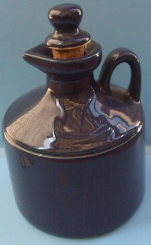 kitchen antique breakable break porcelain porc ceramic cer blue dark cork lid collect collectable collector item bargain cheap must have low price weekend crazy auction small little handle bar display milk sauce vinegar store storage  home  decor second hand 2nd beautiful nice amazing stunning cm lenght width 