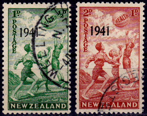 NEW ZEALAND 1941, 4 Oct. HEALTH STAMPS 1940 O/printed, set, UH, CV +/-R 75.00, view scans