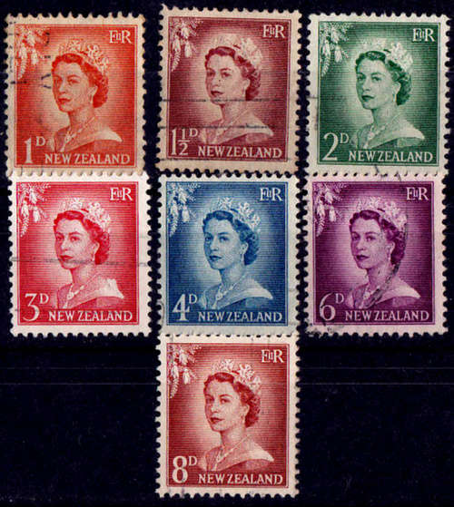 NEW ZEALAND 1955-1959. Queen Elizabeth II, set, UH, CV +/- R 130.00, view scans