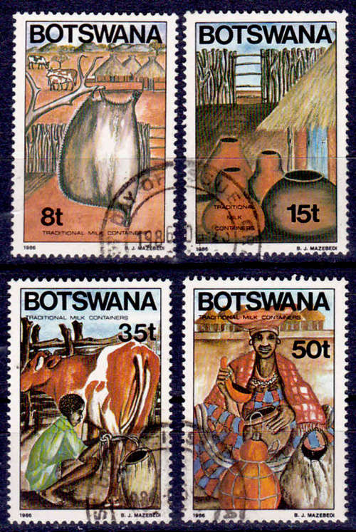 BOTSWANA 1986, 23 July. Traditional Milk Containers, set, UNH, CV +/- R 40.00, view scans