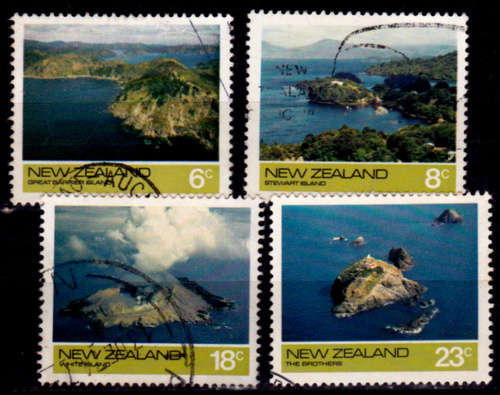 NEW ZEALAND 1974, 4 Dec. Offshore Islands, set, UH, CV +/-R 45.00 view scans