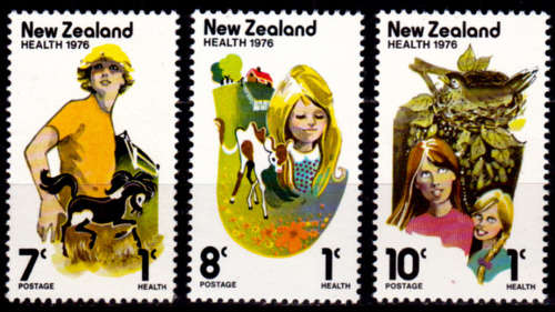 NEW ZEALAND 1976, 4 Aug. Health Stamps, set, MH, CV +/-R 20.00 view scans