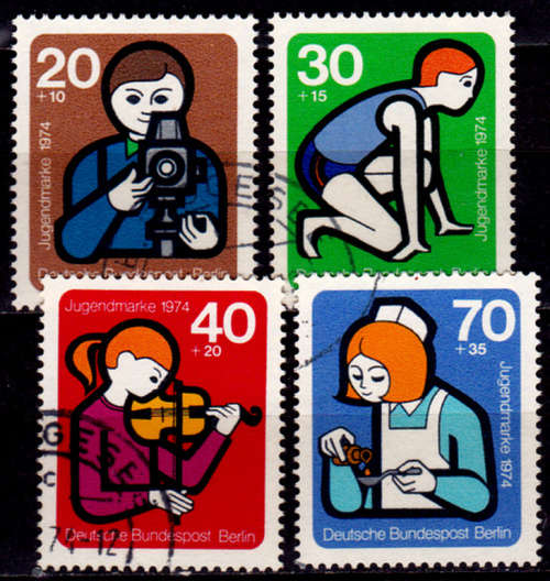 GERMANY BERLIN 1974, 17 April. YOUTH WELFARE, set, UNH, CV +/-R 50.00 view scans