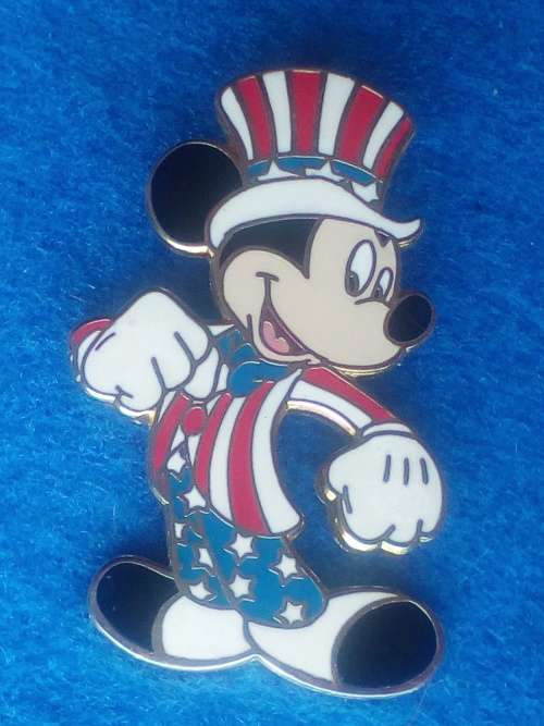 Disney Mickey Mouse as Uncle Sam Patriotic American Flag Stars & Stripes Pin