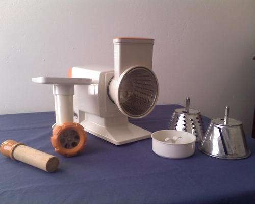 MOULINEX MEAT GRINDER AND SALAD MAKER