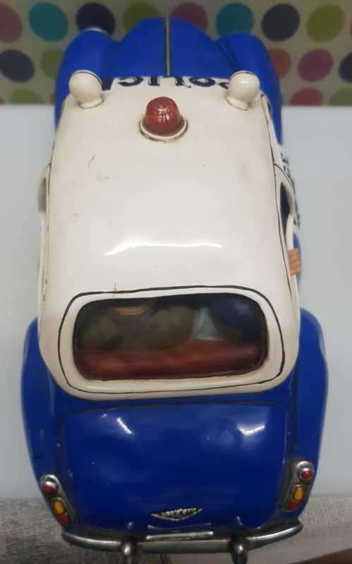 Comic Art of Guillermo Forchino - The Police car (retired item)