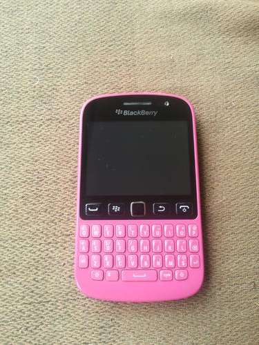 Blackberry 9720 Pink - Touch screen - As good as new