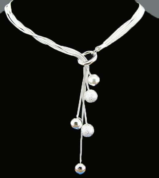 ** STUNNING ** - 925 Silver Sterling Necklace - BALLS