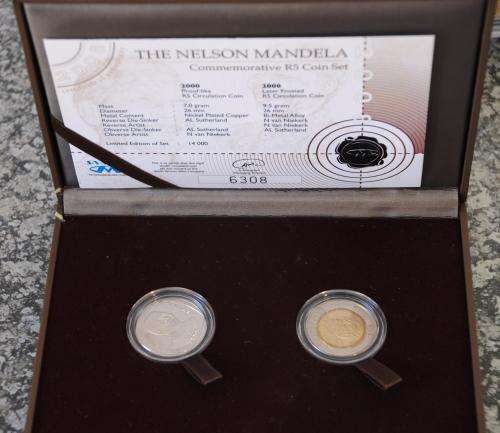 WOW - Nelson Mandela Commemorative R5 Coin Set