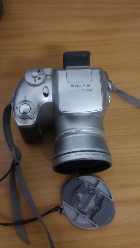 **MASSIVE DEAL** 2 Video Cameras and 2 Cameras for Sale!