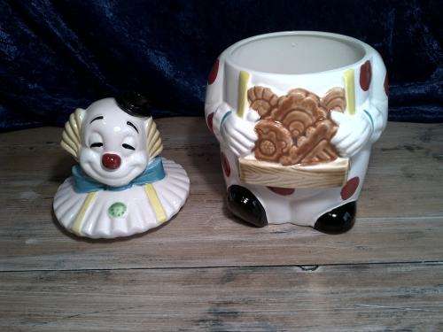 Vintage latge ceramic clown  Cookie Jar