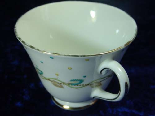 Royal Doulton bone porcelain Trio - Polkadots and leaves - gold trim - H4864