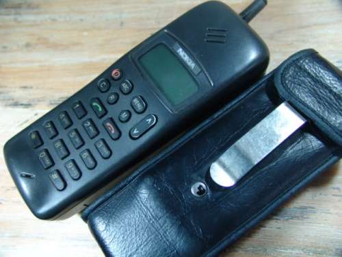 Vintage Nokia 1011 NHE 2XN Cell Phone with pouch - known as a "Brick"