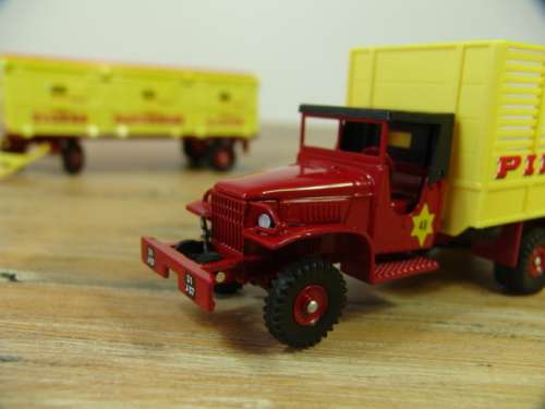 Rare Vintage collectable die cast model Truck and Trailor - Pinder Circus Truck - Scale 1:43