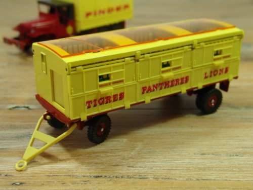 Rare Vintage collectable die cast model Truck and Trailor - Pinder Circus Truck - Scale 1:43