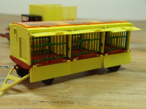 Rare Vintage collectable die cast model Truck and Trailor - Pinder Circus Truck - Scale 1:43