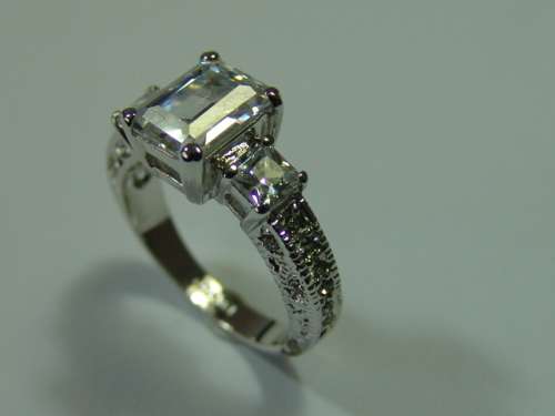 White Sapphires Ring set in 18ct white filled Gold