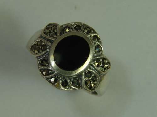 Vintage 925 Silver Art deco Ring with round black Onyx stone