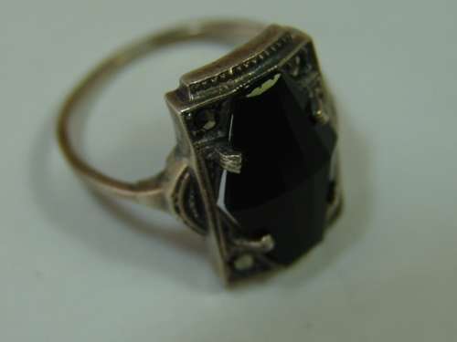 Vintage 935 Silver Art deco Ring with large black Onyx stone