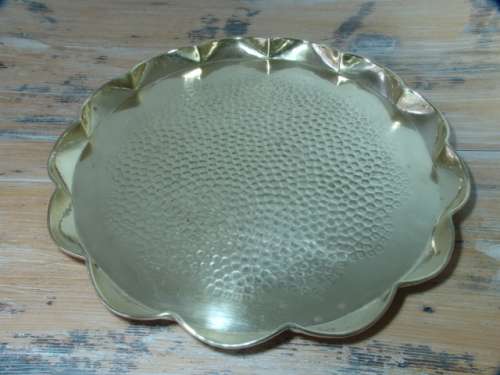 Large vintage round hammered brass Tray, 38cm diam