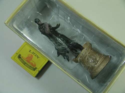 DC Comics Chess collection action figurine, Black Hand, Super hero character, collect them all