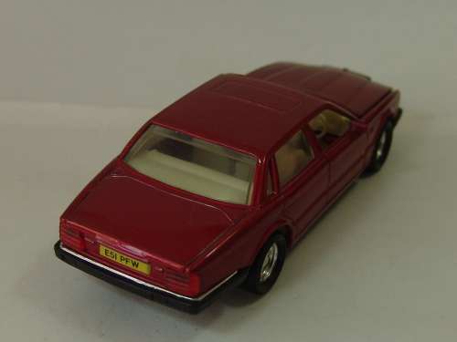 Collectable die cast scale model Car, Matchbox Super Kings, Jaguar XJ 6, 1:32, 1987