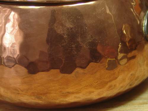Hammered copper pot with lid, 17cm diam, vintage
