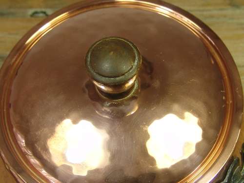 Hammered copper pot with lid, 17cm diam, vintage
