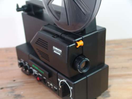 Chinon super 8 Projector Sound SP 330, with original box