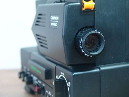 Chinon super 8 Projector Sound SP 330, with original box