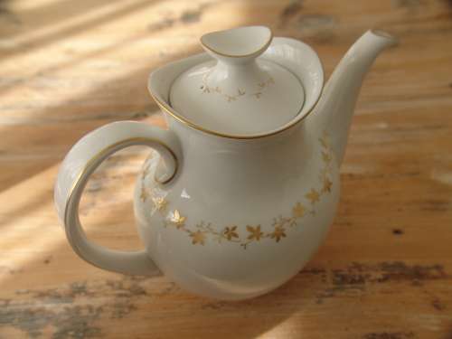 Royal Doulton translucent porcelain complete Tea service. Citadel, TC 1003. 15 piece, serves 6
