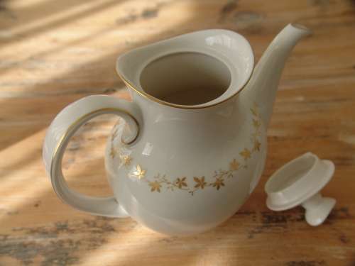 Royal Doulton translucent porcelain complete Tea service. Citadel, TC 1003. 15 piece, serves 6