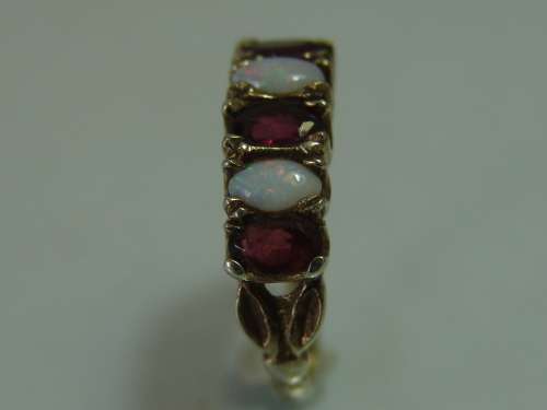 Antique solid silver gilt Ring with Garnets and Opals - 2.4grams *1st-Buy safe*