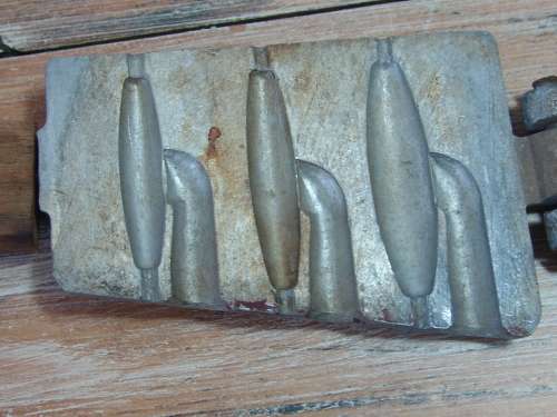 Vintage Ajax lead melting mould for fishing sinkers, size 4cm to 5cm