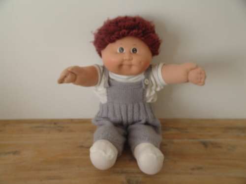 Original signed vintage 1984 Cabbage Patch Doll with original clothing, 43cm, excellent condition