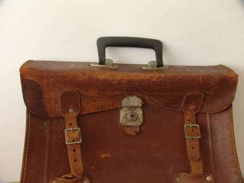 Vintage Sapro genuine leather briefcase, 40cm x 30cm