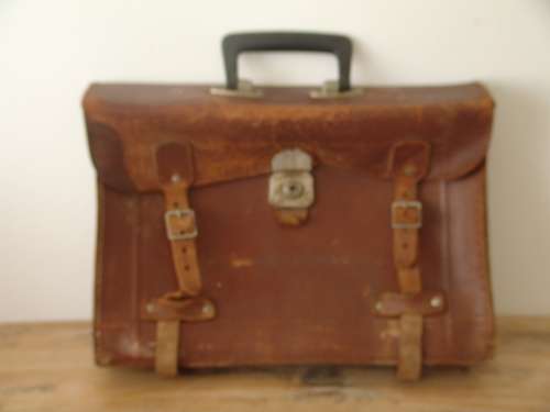 Vintage Sapro genuine leather briefcase, 40cm x 30cm