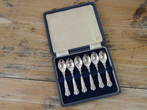 Boxed set of 6 Kings pattern coffee Spoons, EPNS A1, prestine condition